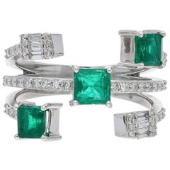 Natural Emerald Ring with Diamond in 18k Gold