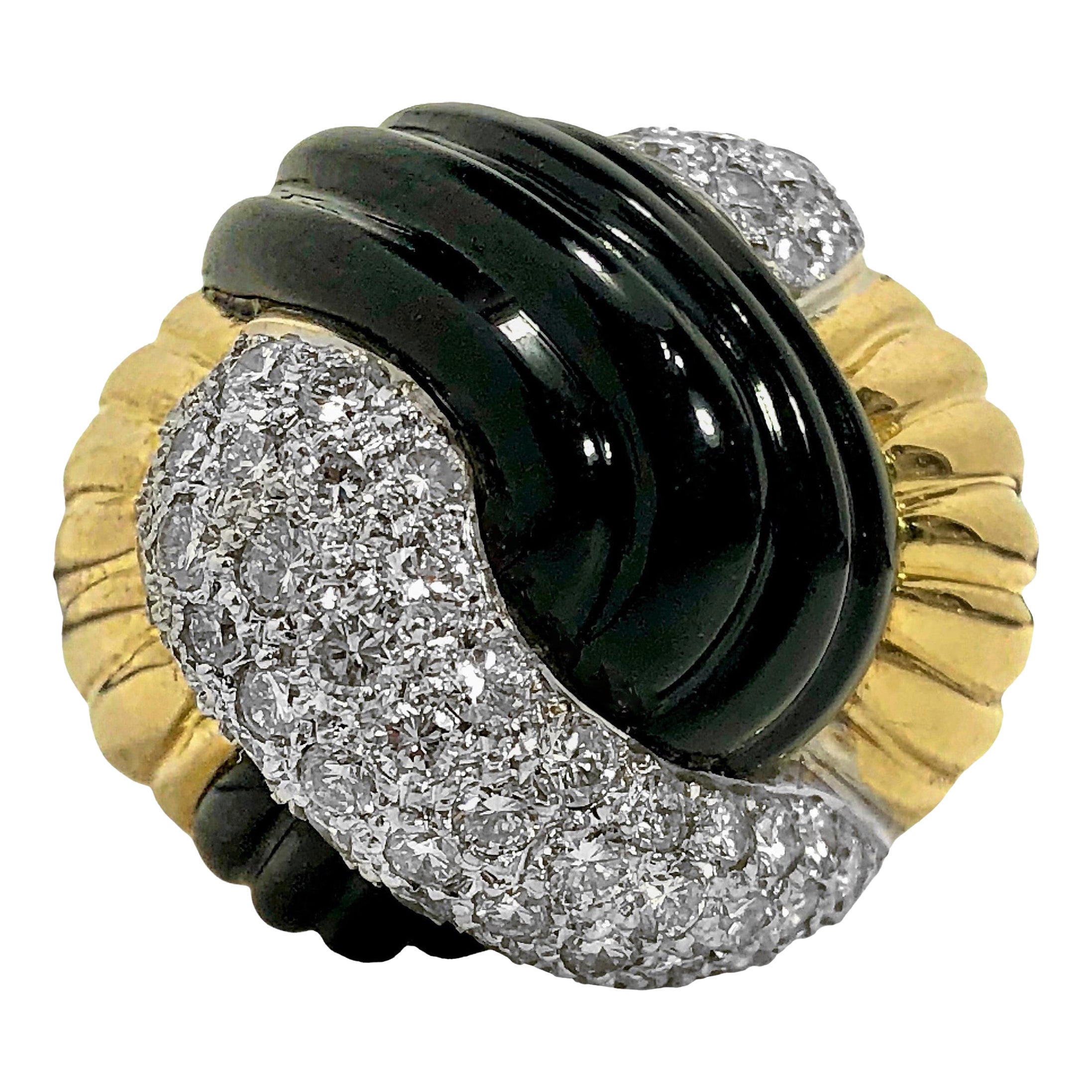 Large 18K Yellow Gold, Fluted Black Onyx and Diamond Knot Style Ring