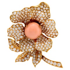 Rare Boucheron Paris natural conch pearl diamond 18k gold flower brooch