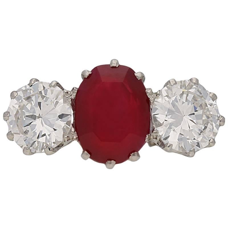 Art Deco Burmese 2.08 carat ruby diamond ring For Sale