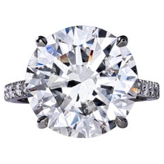 Anello con diamante taglio rotondo certificato GIA da 6,13 carati TIPO IIA