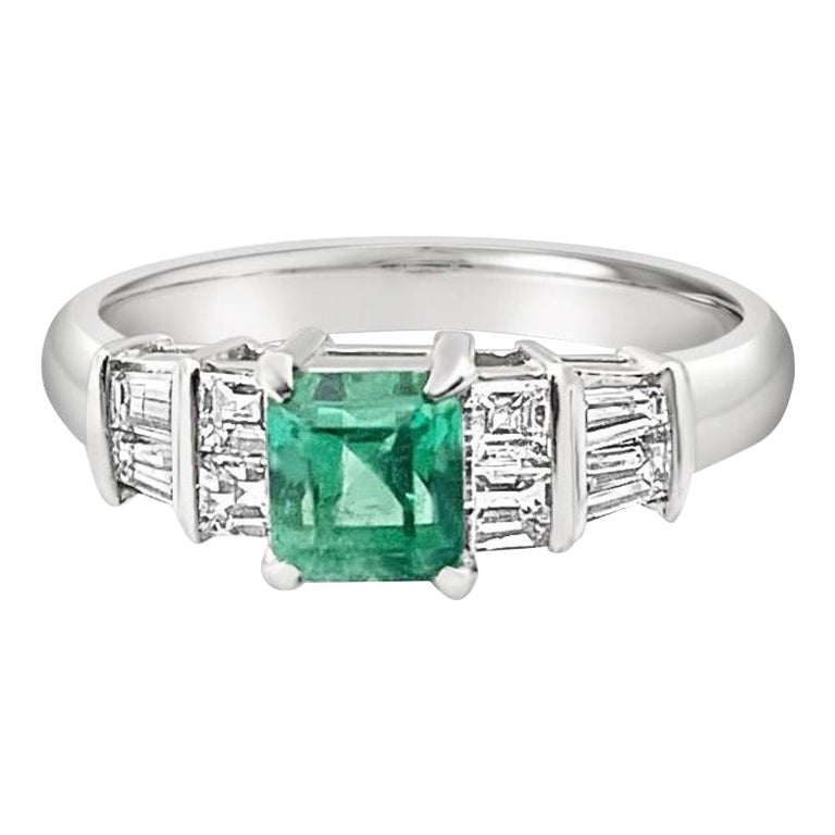 Colombian Emerald Platinum Ring