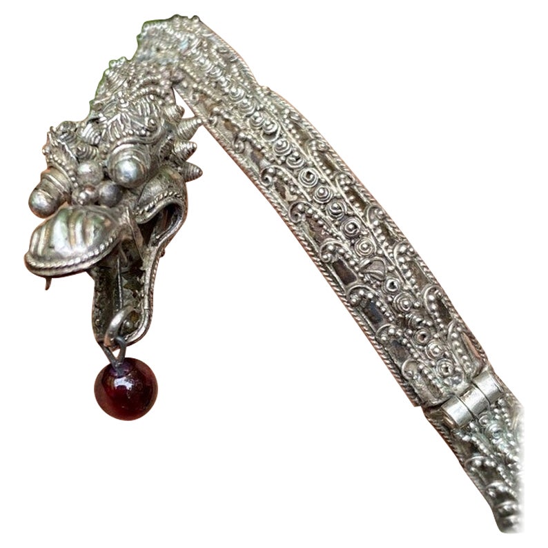Antiker Drachen-Armreif mit Scharnier Silber