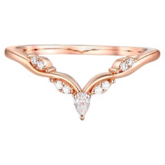 Moissanit Chevron 14k Gold Ehering.