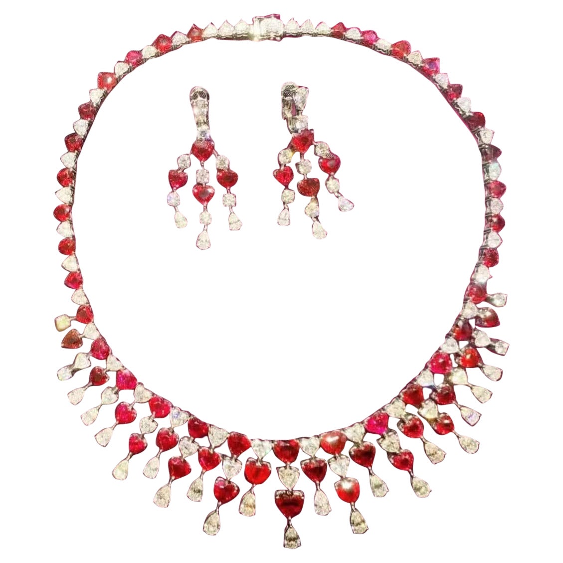 Emilio Jewelry zertifizierte 84,00 Karat unbehandelte Rubin-Herz-Halskette & Ohrring