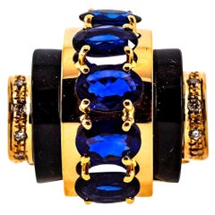 Bague en or jaune de style Art déco avec diamant blanc de 3,75 carats, saphir bleu, onyx et onyx