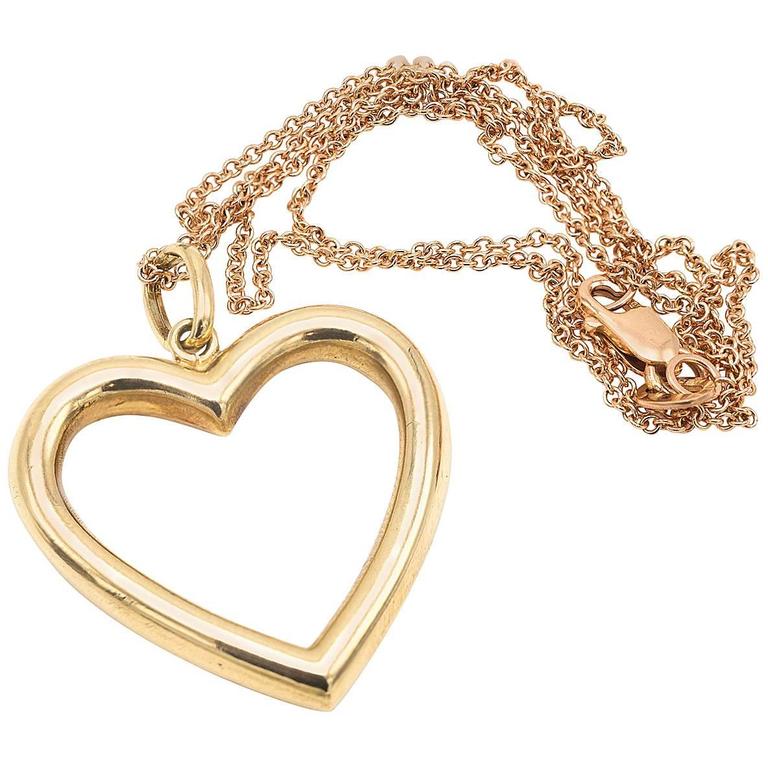 Retro Yellow Gold Heart Necklace For Sale at 1stdibs