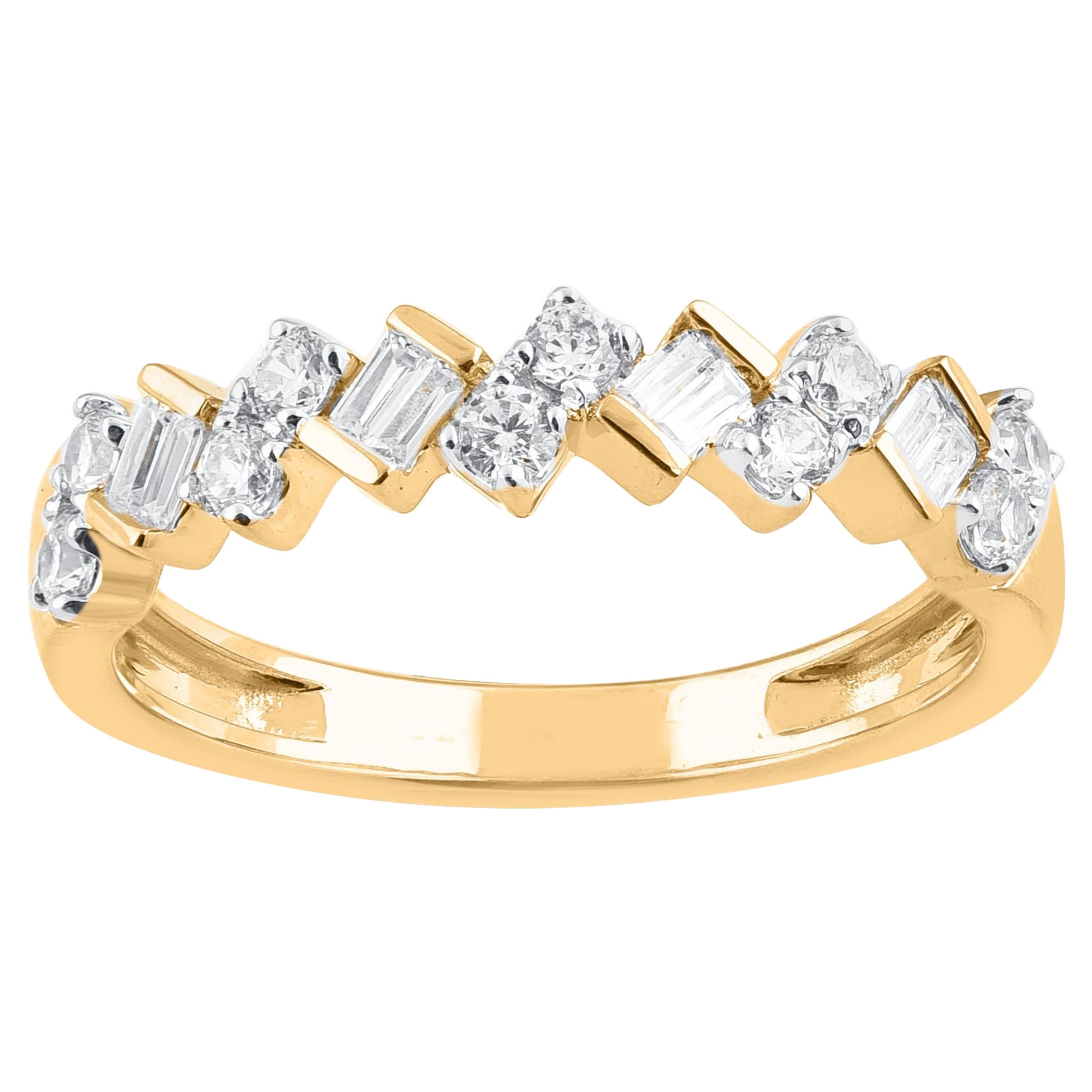 TJD 0.50 Carat Round & Baguette Diamond Wedding Band Ring in 14Karat Yellow Gold For Sale