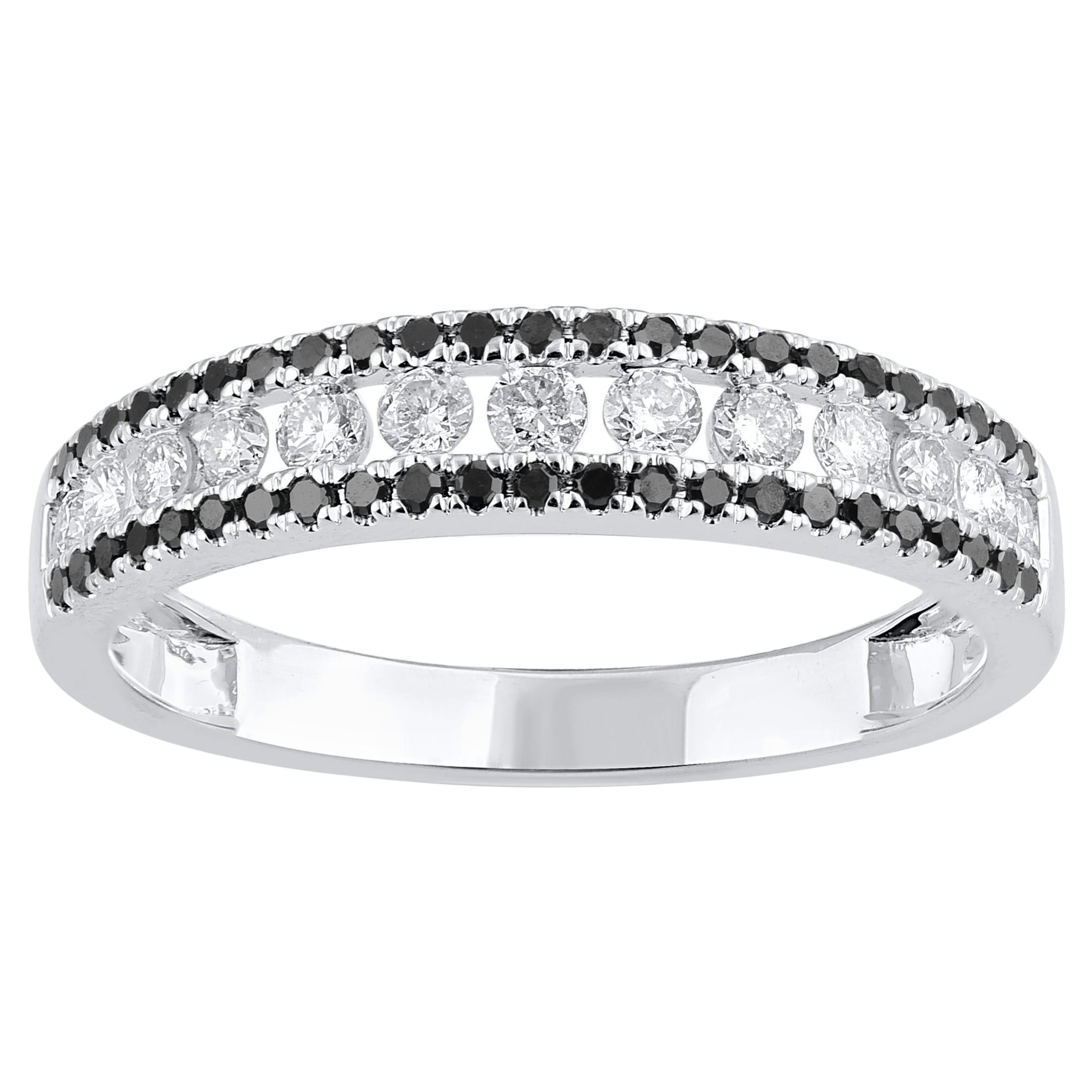 TJD 0.50 Carat White & Treated Black Diamond 14 Karat Gold Stackable Band Ring For Sale