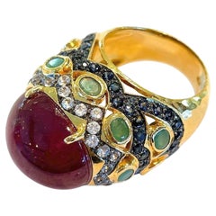 Anello da cocktail con rubino, zaffiro e smeraldo "Capri" di Bochic in oro e argento 18 carati