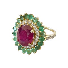 Bague Bochic Orient vintage en or et argent 18 carats sertie d'émeraudes, de rubis et de diamants