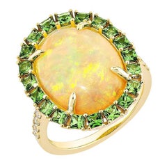 Sunita Nahata Ópalo y tsavorita 4,31ct. Anillo Fantasía en 18KYG con Diamante.