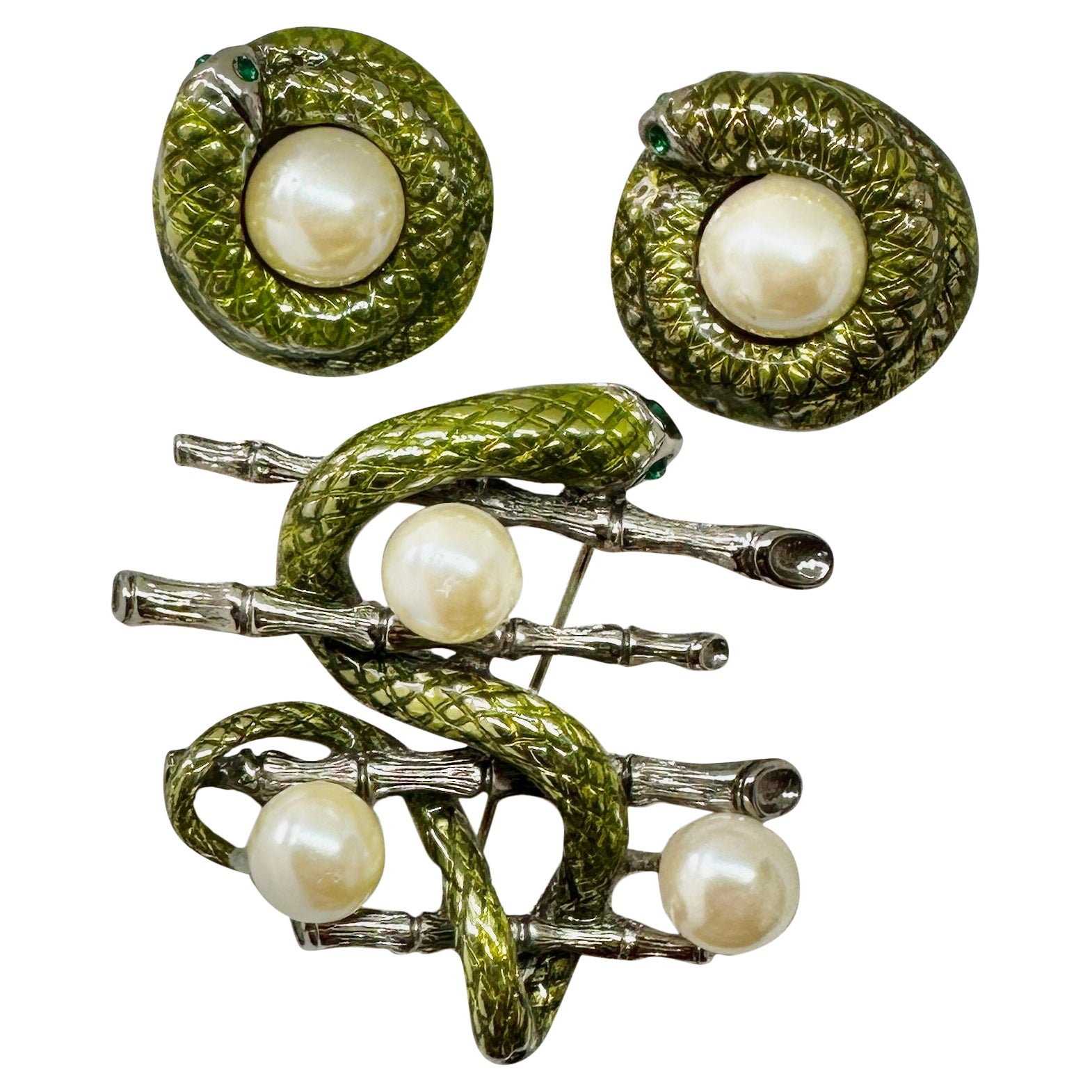 How long does pearl jewelry last?