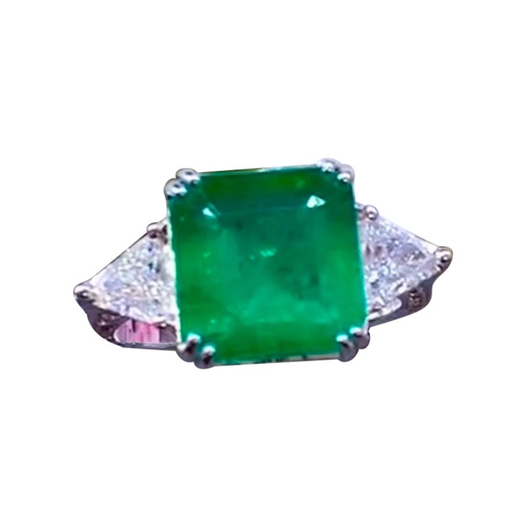 AIG Certified 6.00 Carat Zambian Emerald 1.40 Ct Diamonds 18K Gold Ring