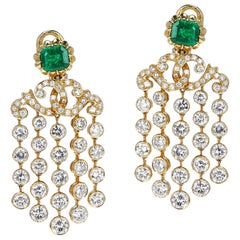 Pendientes Colgantes Cóctel Franceses Alexandre Reza Esmeralda y Diamantes, Oro 18K