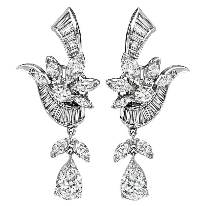 GIA 2,23 Karat birnenförmige Diamant-Ohrringe mit 7,00 Karat seitlichem Diamanten im Angebot