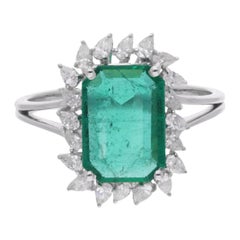 2.50 Carat Zambian Emerald Cocktail Ring 2.50 Carat Pear Diamond 18k White Gold