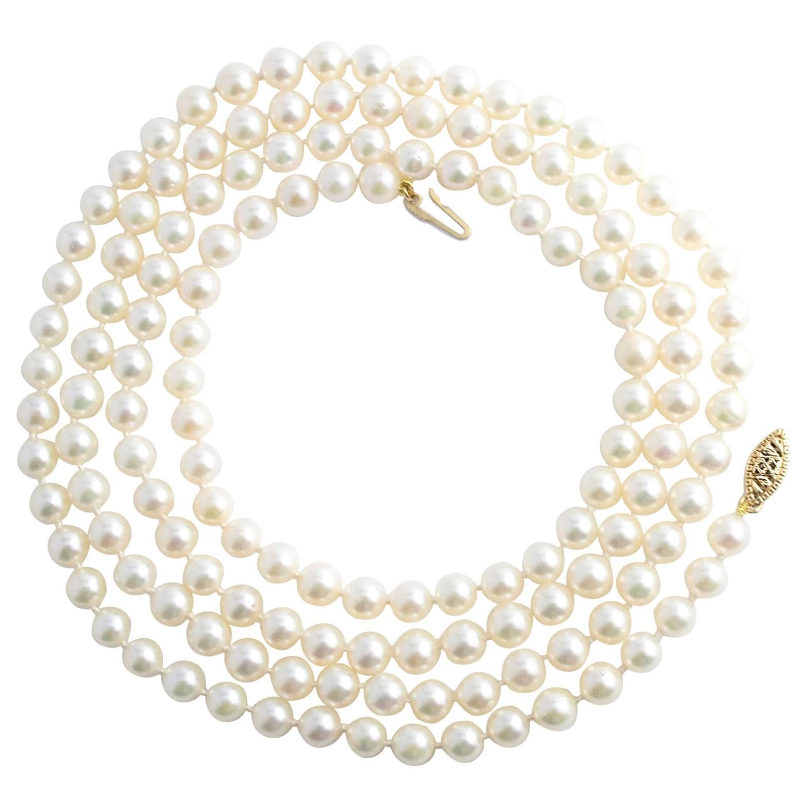 Fine Japanese Akoya Pearl Necklace For Sale