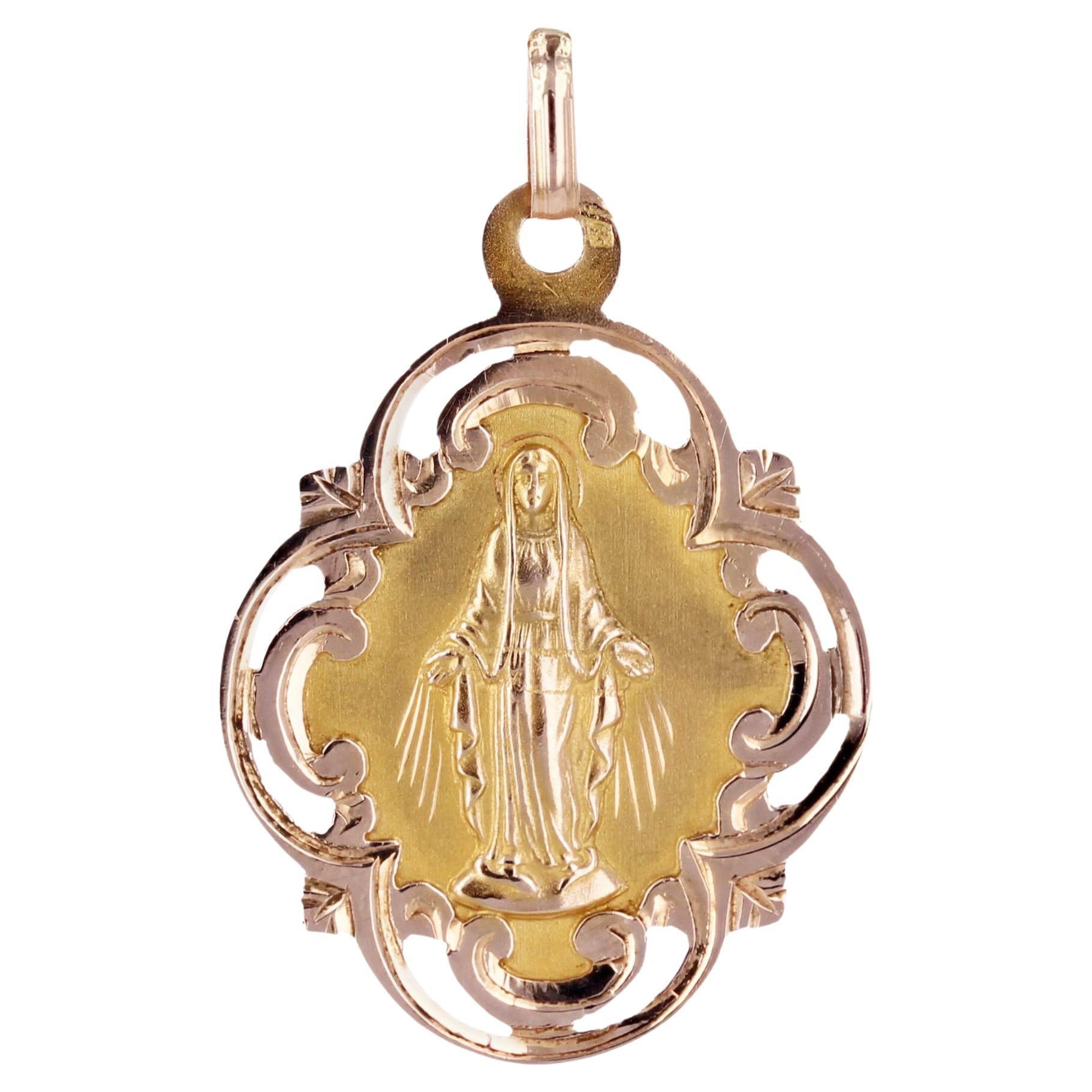 French 1900s 18 Karat Rose Gold Oval Polylobed Virgin Mary Miraculous Medal