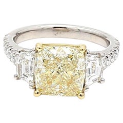 5,48 Karat kissenförmiger Brillant und andere geschliffene Diamanten Platin Verlobungsring