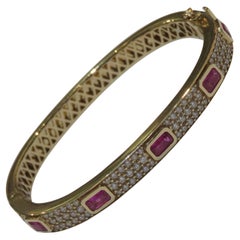 NWT $21, 000 18KT Yellow Gold Fancy Glittering Ruby Diamond Bracelet Bangle Cuff