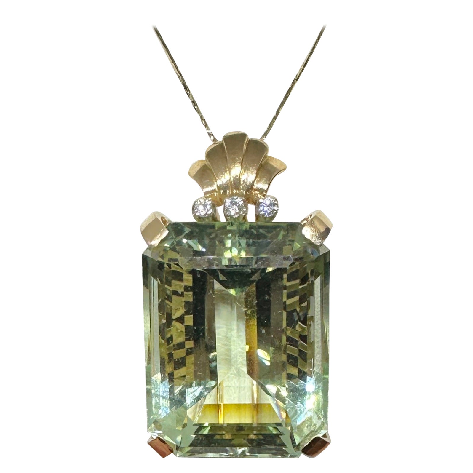 90 Carat Aquamarine Diamond Pendant Necklace 18 Karat Gold Antique Retro