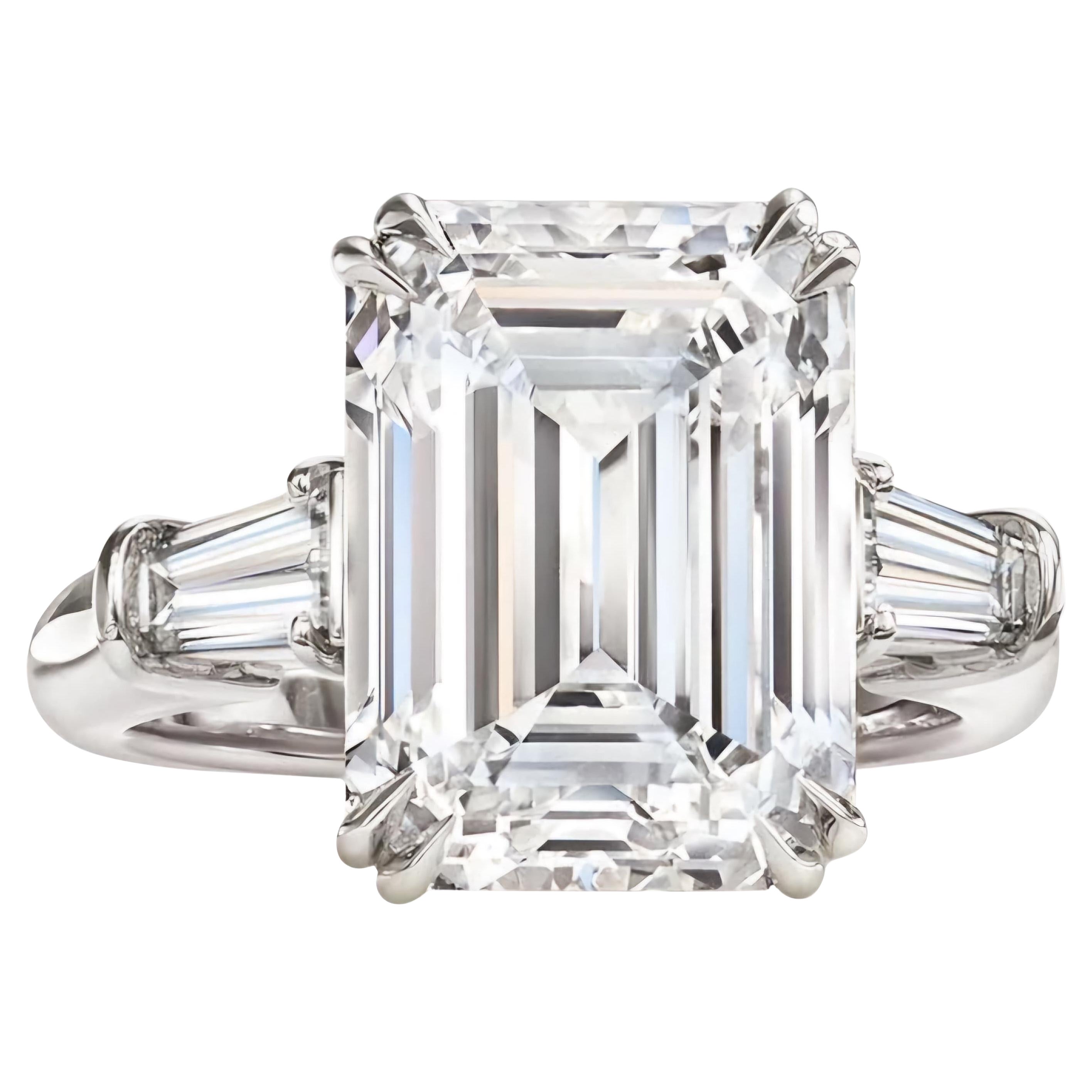Anillo de diamantes talla esmeralda de 10 quilates certificado por el GIA en venta