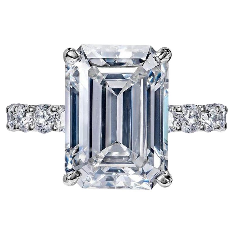 Anillo de diamantes talla esmeralda de 15 quilates certificado por el GIA