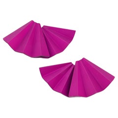 Orecchini "Fan" in titanio viola di JAR Paris