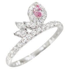 Bague en or blanc 18K à diamant rose fantaisie taille marquise