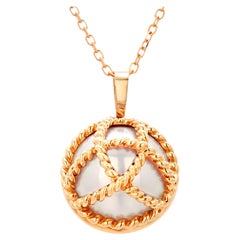 Tiffany Co 18K Gold Mabe Pearl Ribbed Gold Pendant Necklace