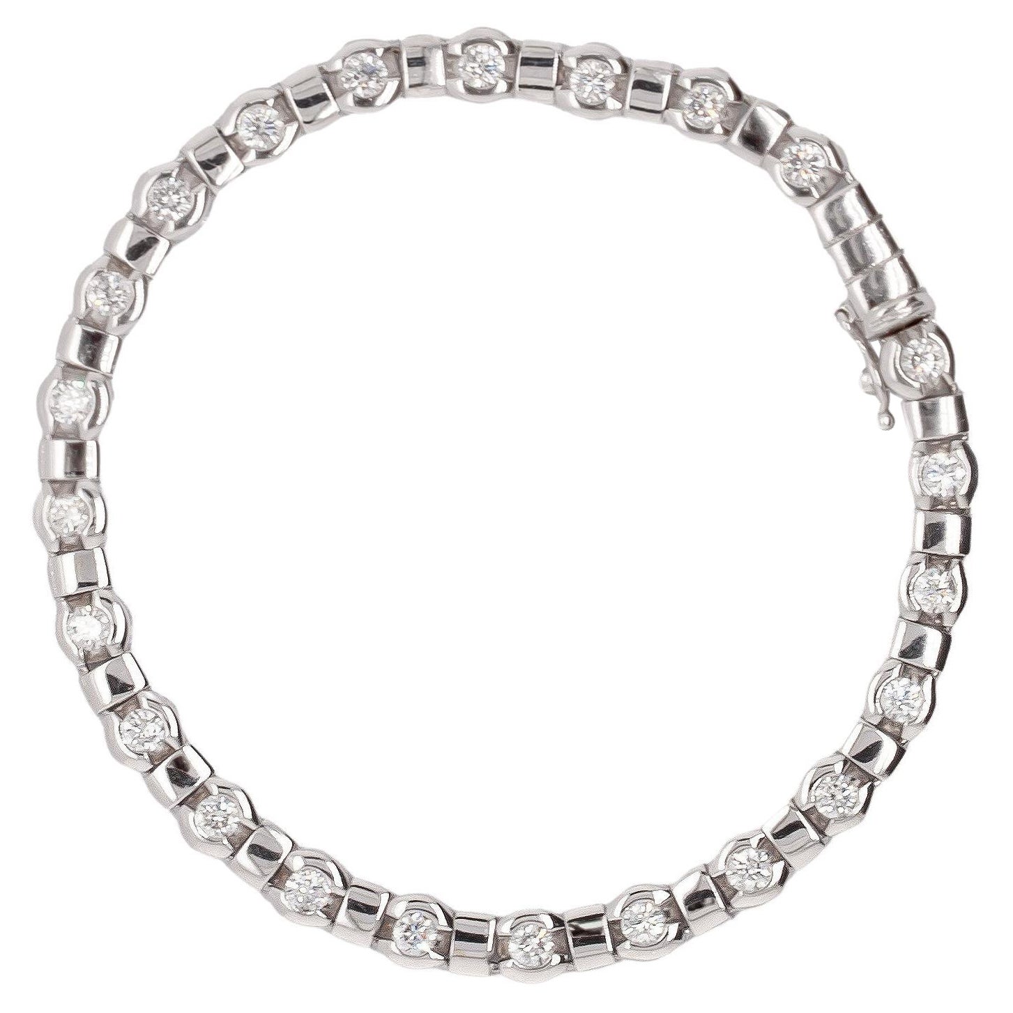 Tennisarmband aus 18 Karat Weißgold mit rundem Diamanten im Brillantschliff