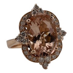 Anillo de oro rosa de 14k con Morganita y Diamantes