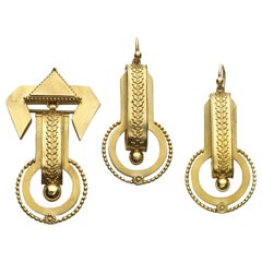 Victorian Etruscan Style Brooch and Earrings Gold Suite, circa 1875