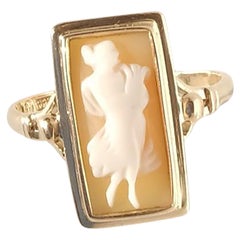 Anello cammeo in oro 18 carati e conchiglia vintage del 1954
