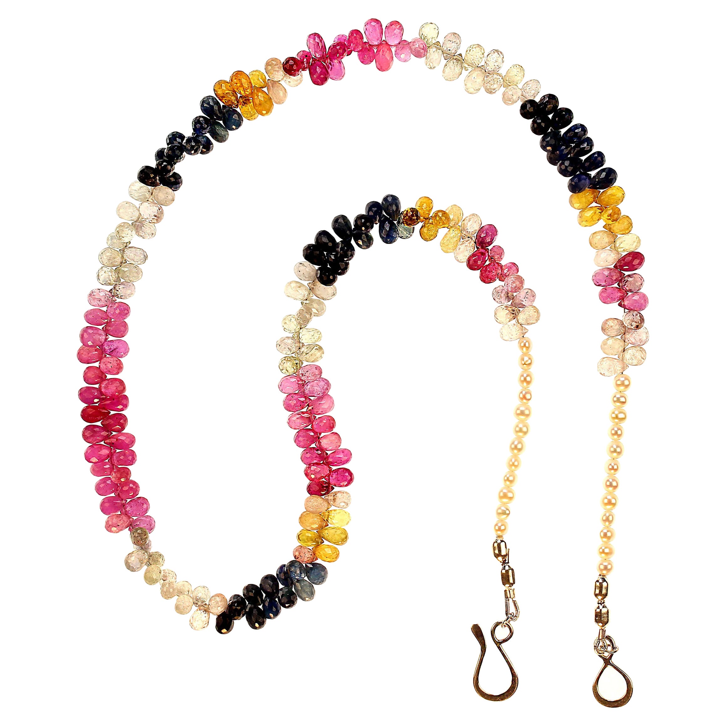 Elegante Collar de Zafiro Multicolor con Encanto Histórico

Los zafiros han cautivado a la humanidad durante siglos, atesorados por la realeza, los líderes espirituales y los entusiastas de las gemas por igual. Conocidas como símbolos de sabiduría,