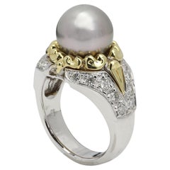 Vintage Pearl Ring and Diamonds 18 Karat Gold Tahitian Pearl Ring Two Tone Gold