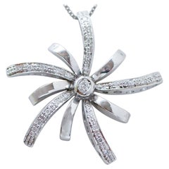 Diamantes, Collar Colgante de Oro Blanco de 18 Kilates.