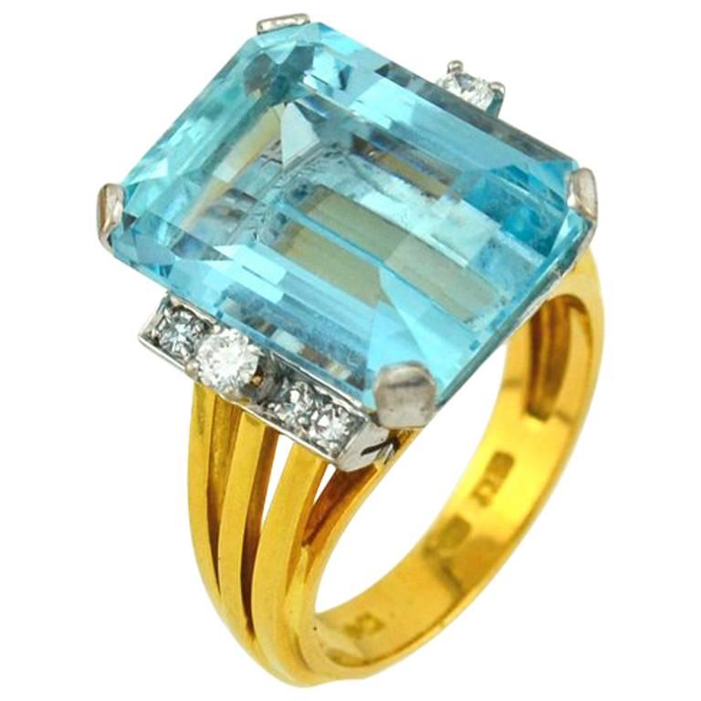 1960s Aquamarine Diamond Gold Cocktail Ring For Sale