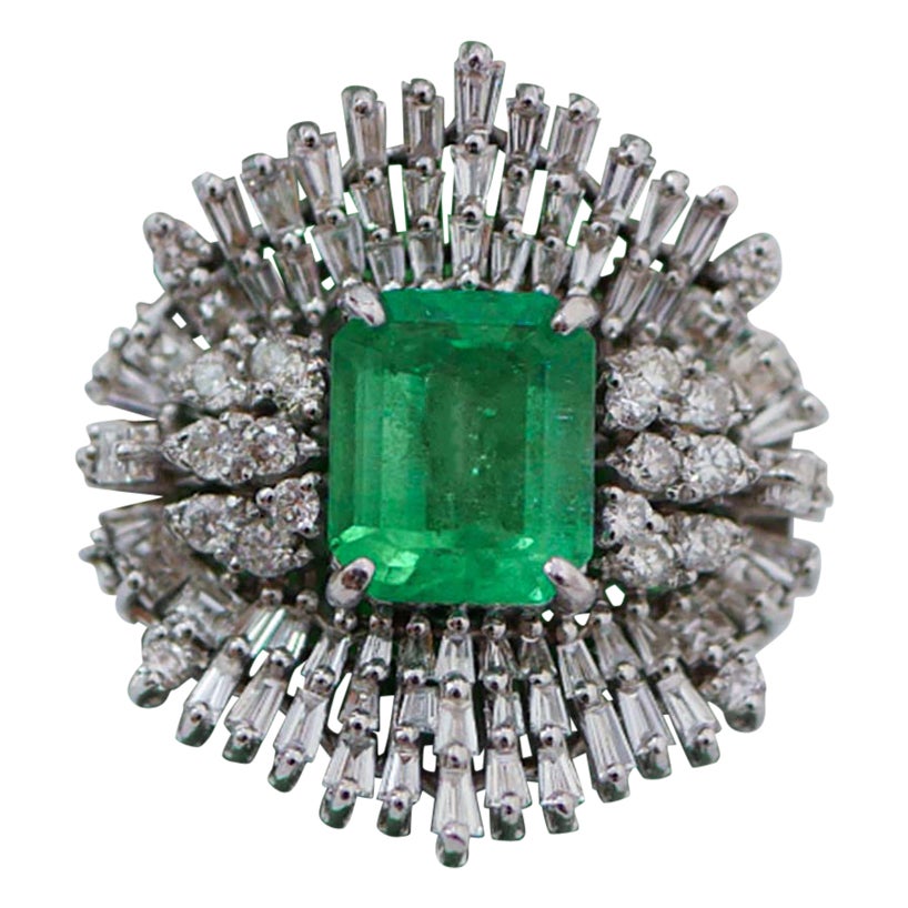 Esmeralda, Diamantes, Anillo de Oro Blanco de 18 Kilates.