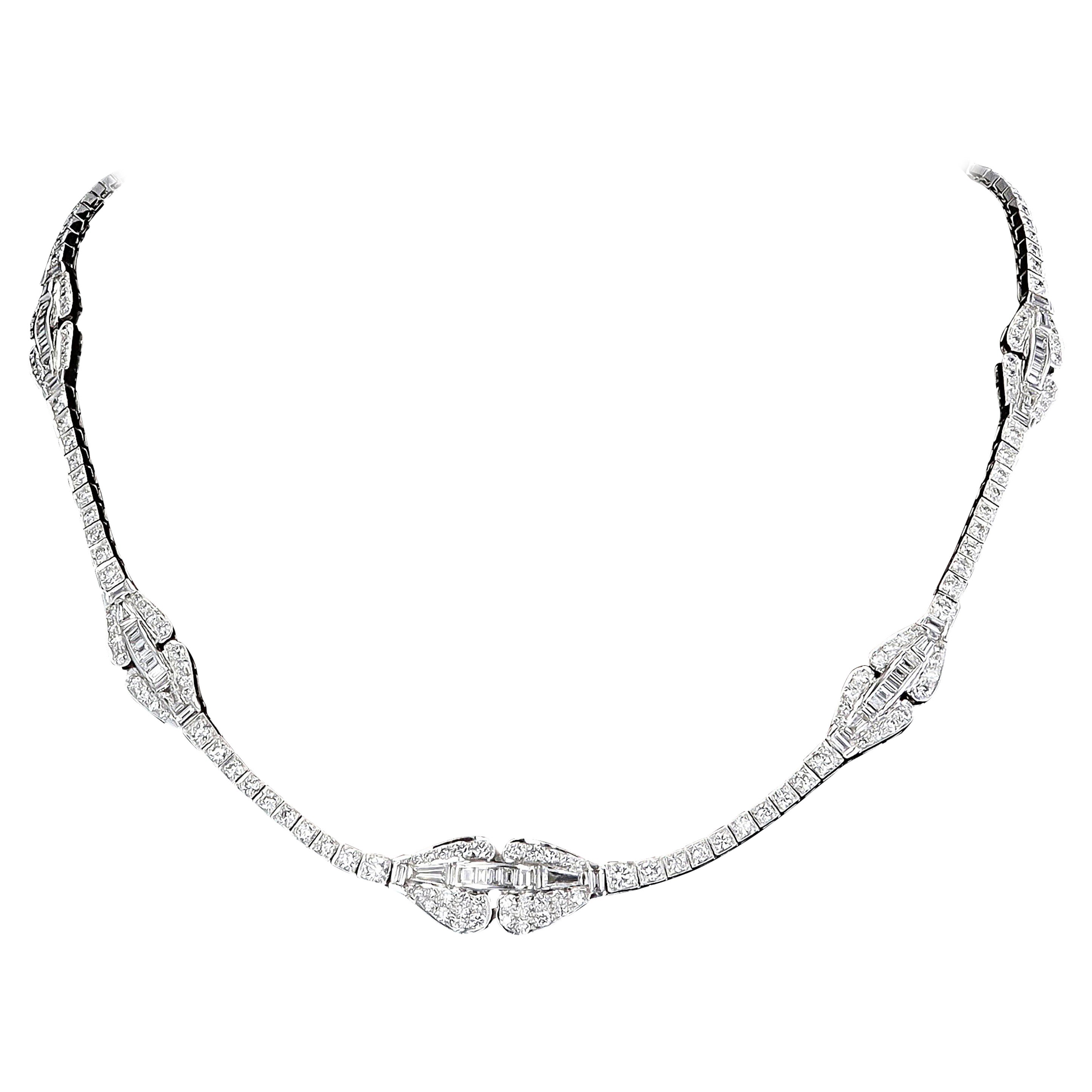 Halskette im Riviera-Stil mit 9 Karat Diamanten im Angebot