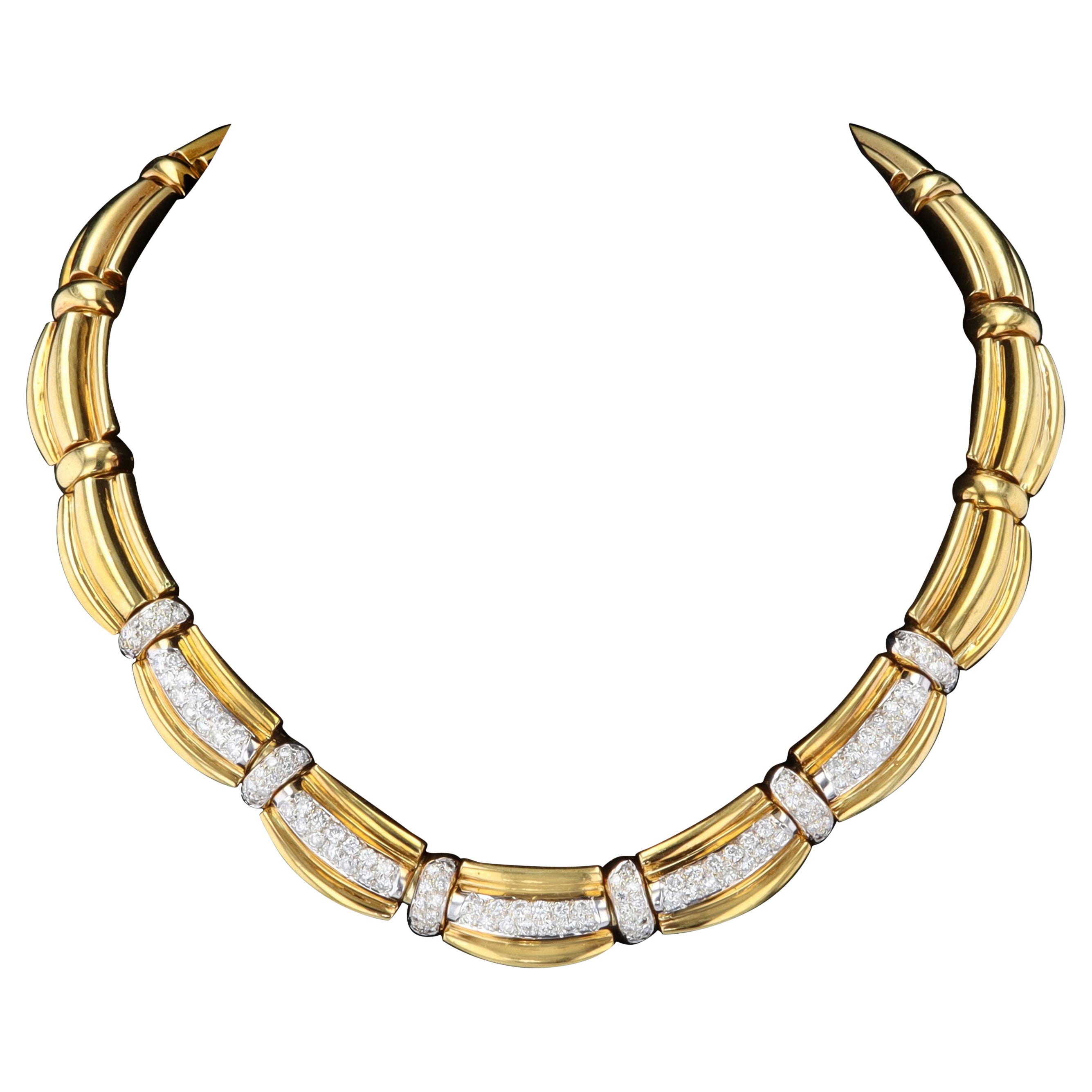 Collier en or massif 18 carats avec 131 diamants en vente
