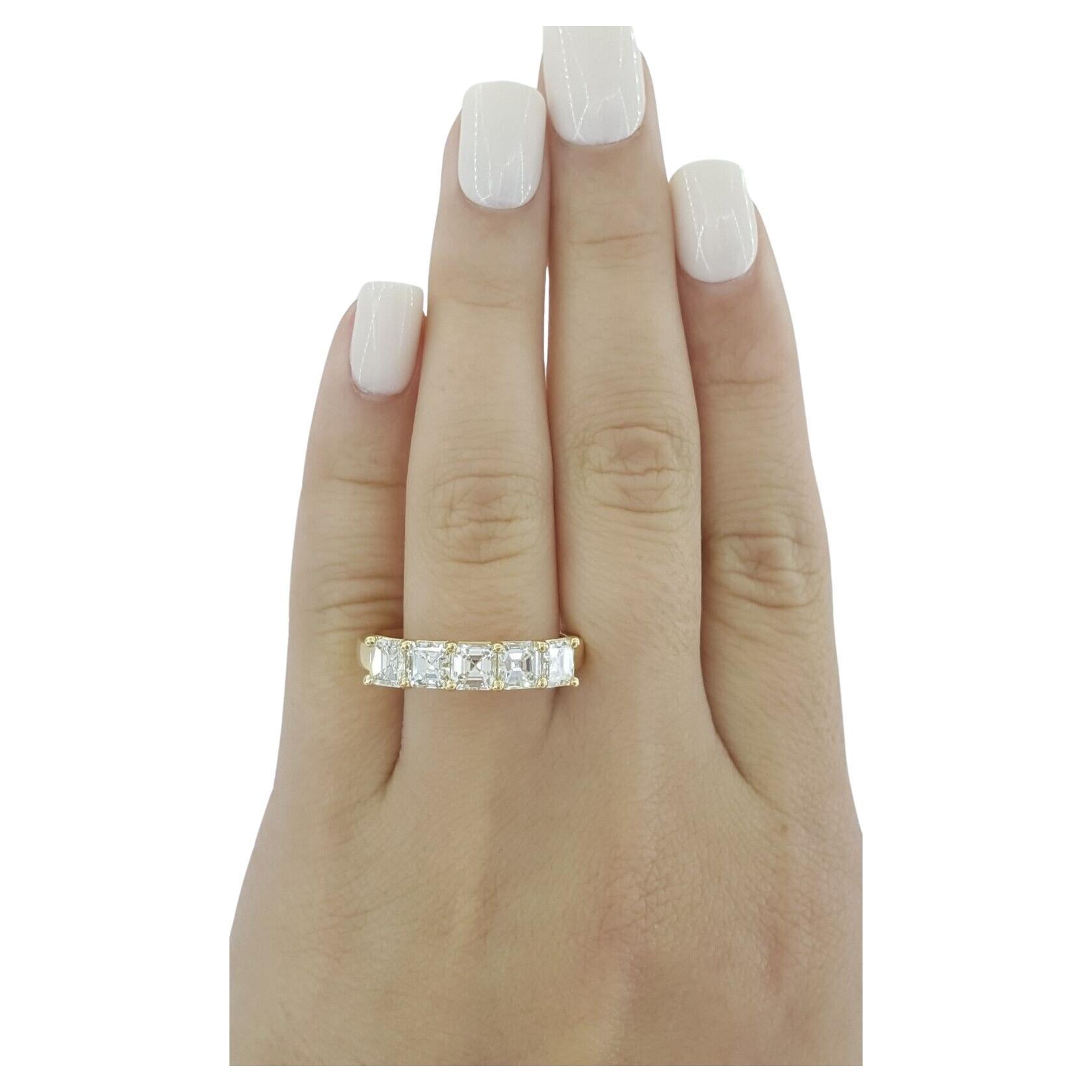 What is an asscher cut emerald?