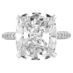 Anillo de diamantes talla cojín de 10,01 quilates certificado por el GIA en oro blanco de 18 quilates con pavé