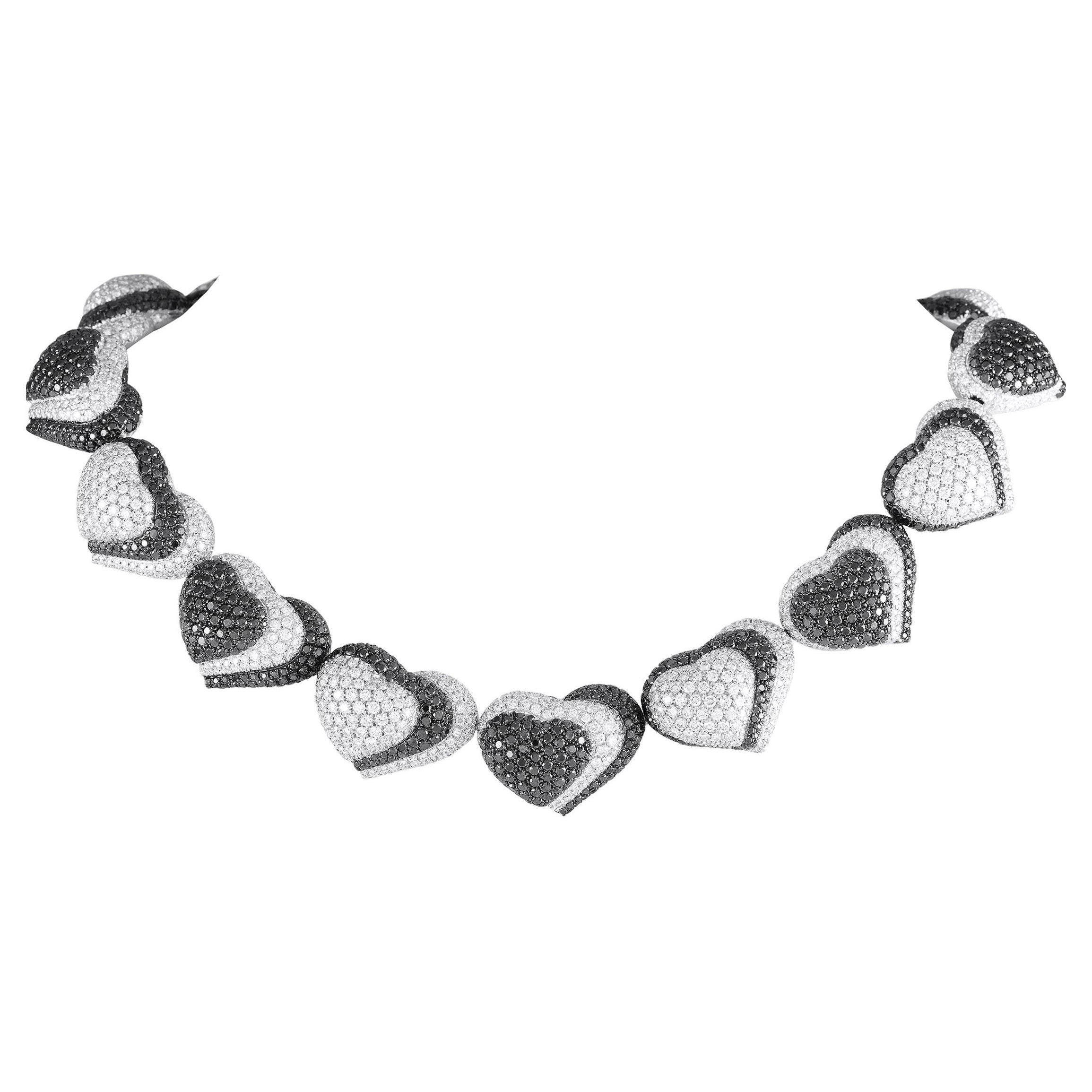 de Grisogono 18K Gold 57.56ct Diamond Black White Hearts Necklace DG09-112624 For Sale