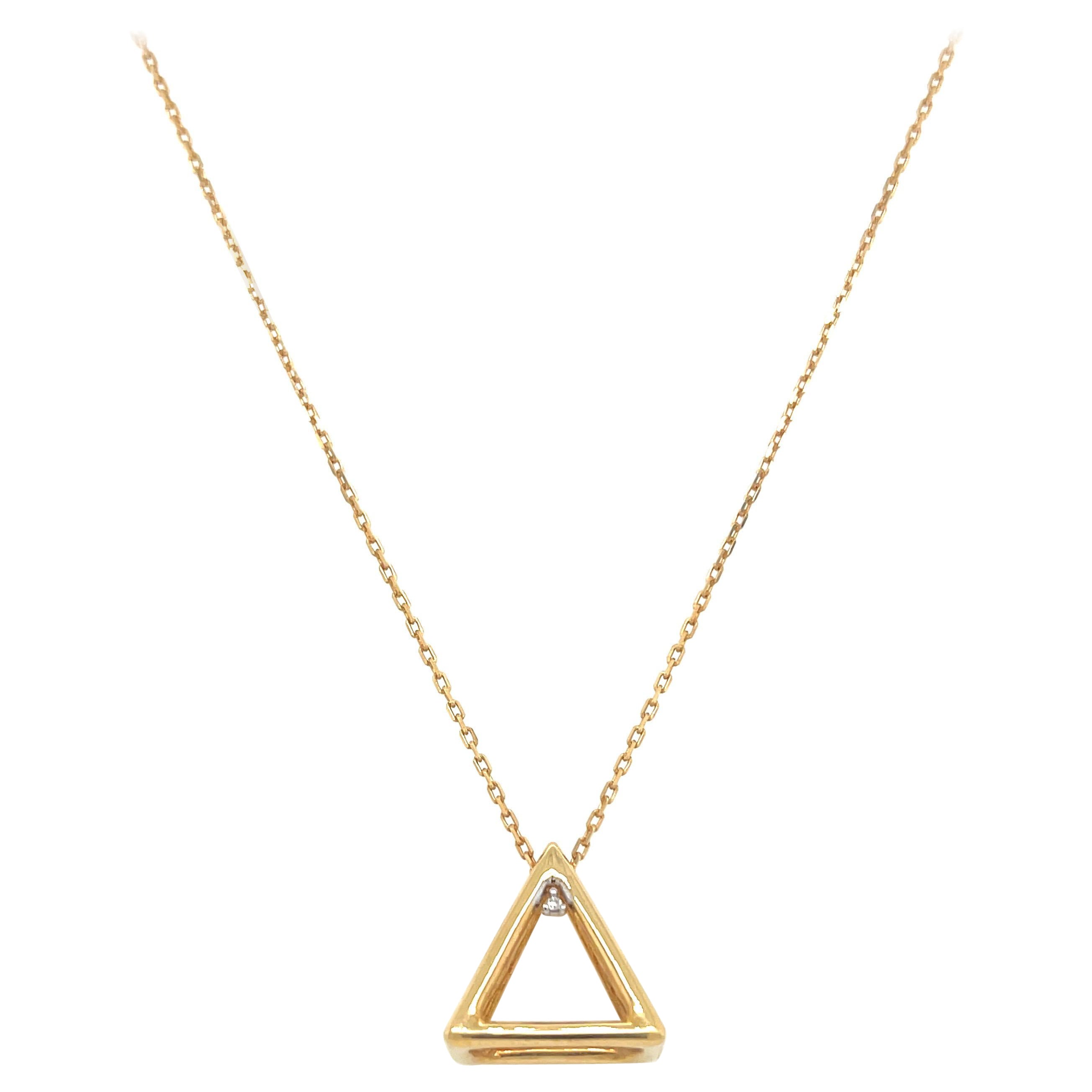 Collana piramidale tridimensionale a 18 carati con accenti di diamante