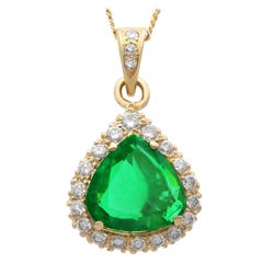 4.92 Carat Colombian Emerald and 0.90 Carat Diamond, 16k Yellow Gold Pendant