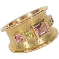 Elizabeth Locke Tourmaline and Peridot Gold Band Ring