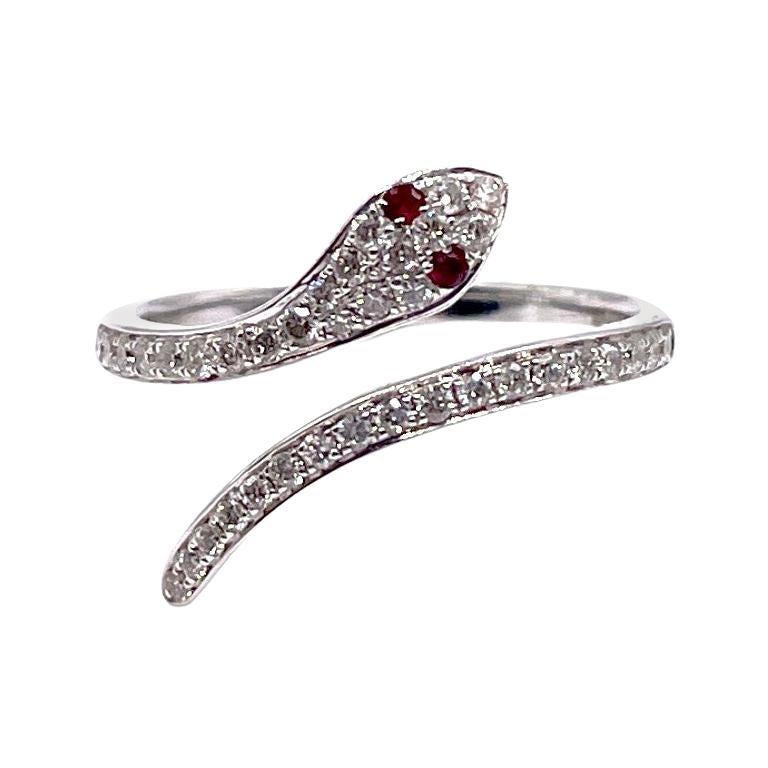 Atemberaubende 14k Weißgold detaillierte Schlange Diamant Rubin Ring