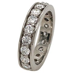 Platin Full Eternity Diamantring, gefasst mit 2.0 Karat natürlichen runden Diamanten